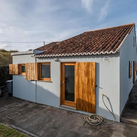 Welcomebuddy - Azorinas House - Ocean View & Natural Swimming Pools * Capelas (Sao Miguel)